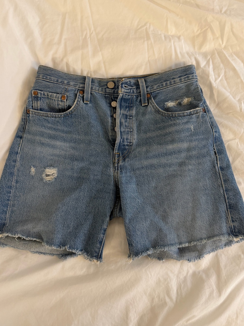 Levi's mid thigh shorts